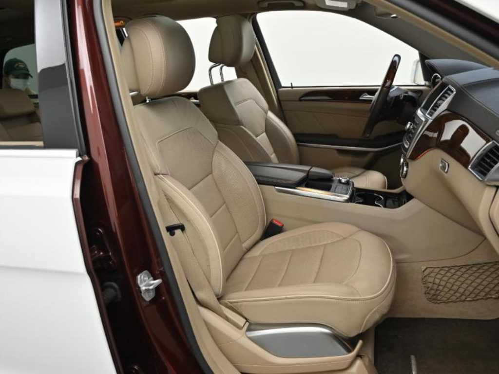 Mercedes Benz GL Class - Vista 10