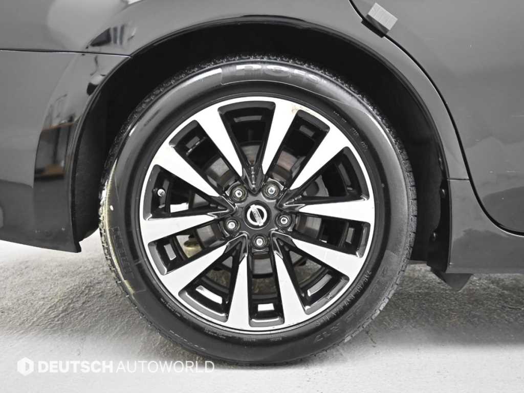 Nissan Altima - Vista 5