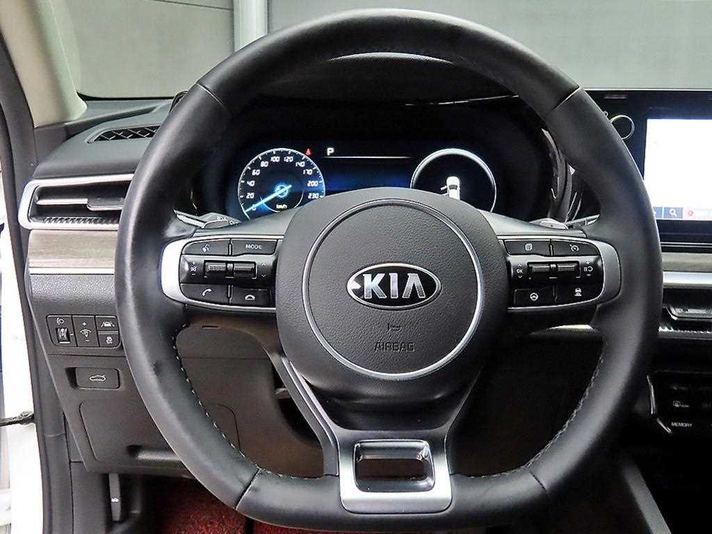 KIA K5 - Vista 9