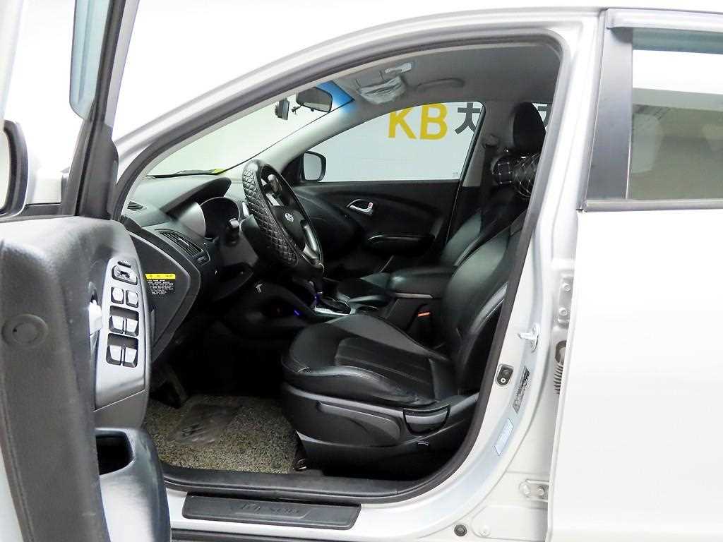 HYUNDAI Tucson 2015 Gris - Importación desde Corea - HF Imports Iquique - Foto 13