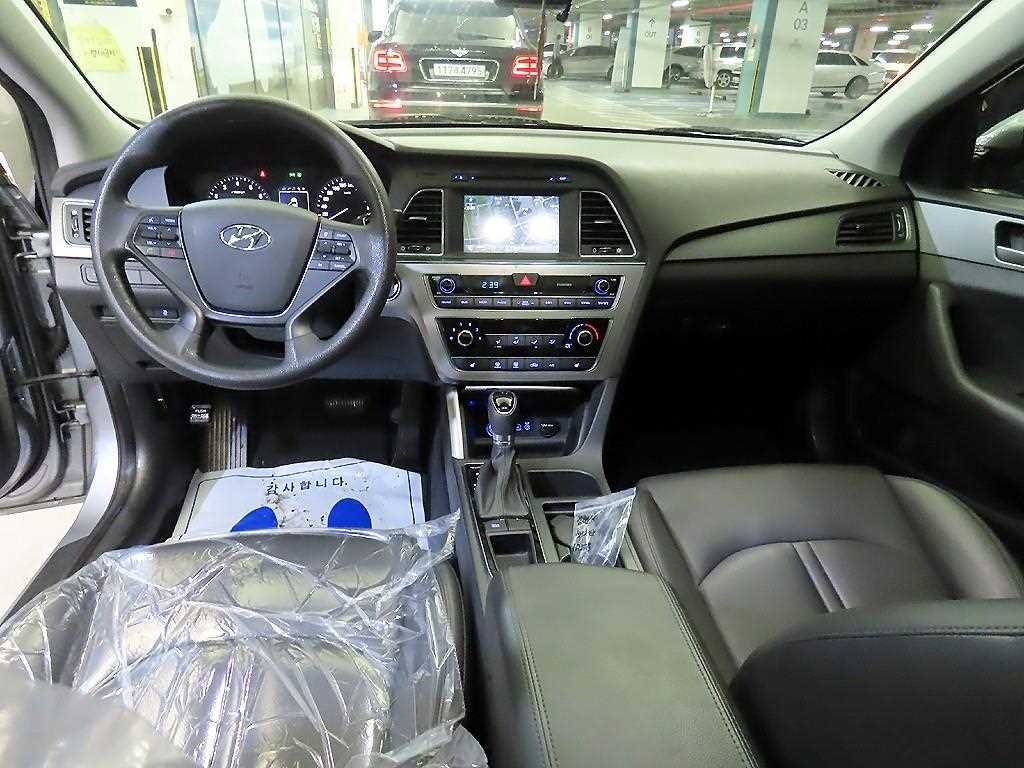 HYUNDAI Sonata - Vista 9