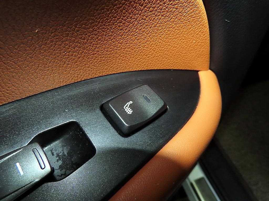 Ssangyong Rexton 2021 Blanco - Importación desde Corea - HF Imports Iquique - Foto 15