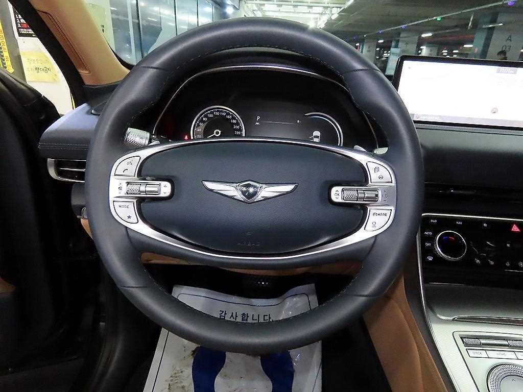 Genesis GV80 - Vista 8