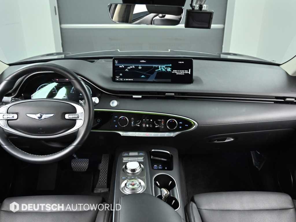 Genesis GV70 - Vista 7