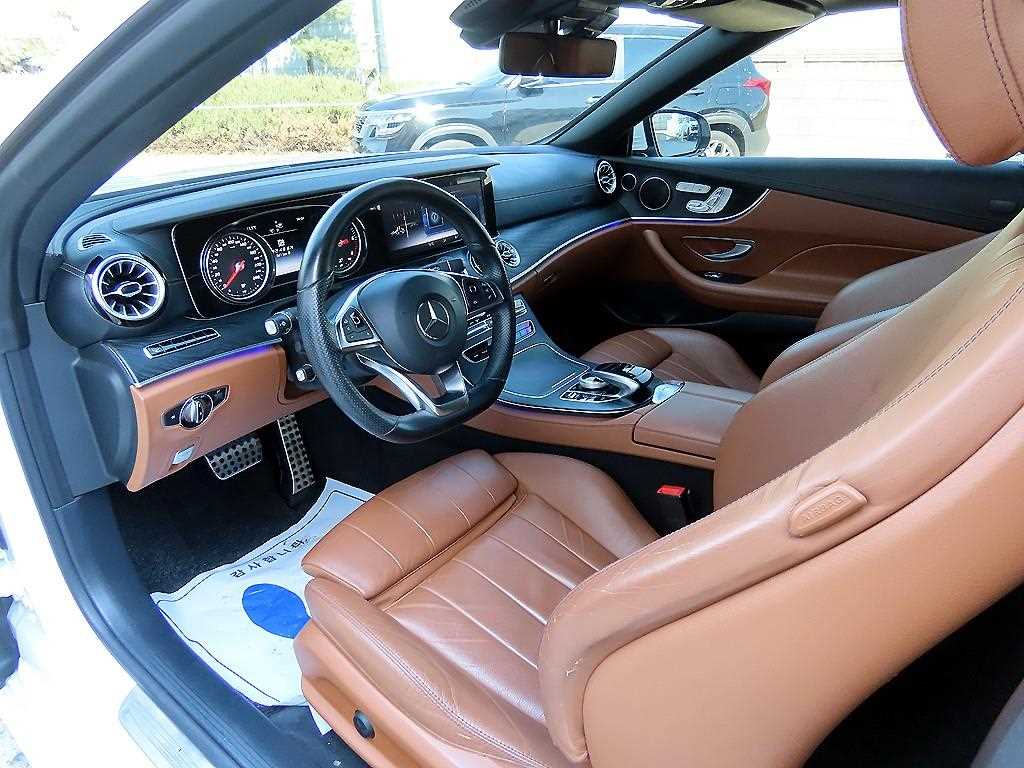 Mercedes Benz E class - Vista 12