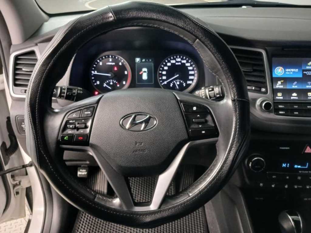HYUNDAI Tucson - Vista 11