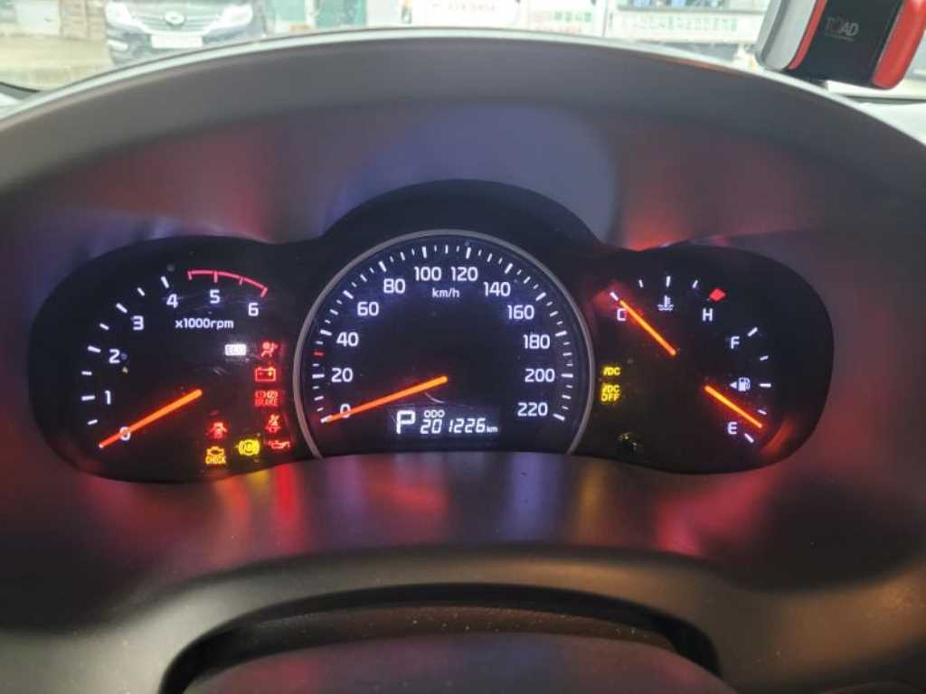 KIA Carnival - Vista 3