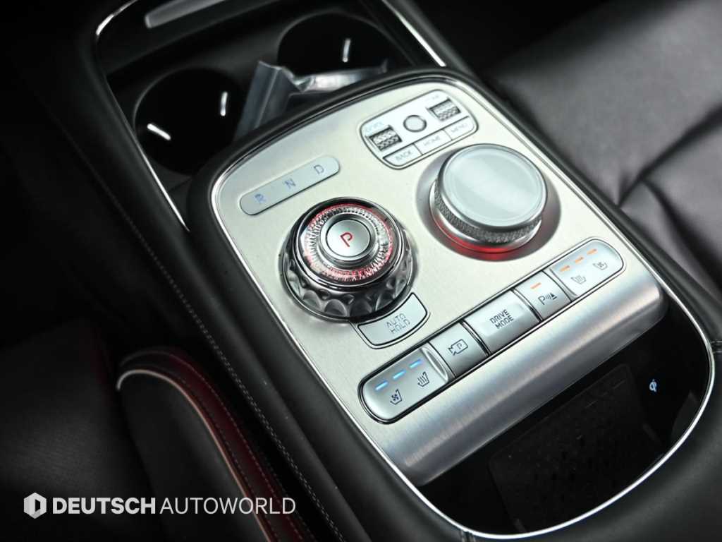 Genesis G90 - Vista 9