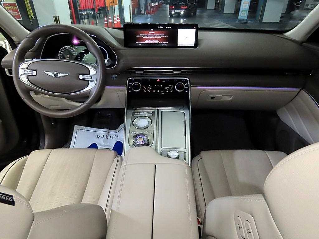 Genesis GV80 - Vista 10