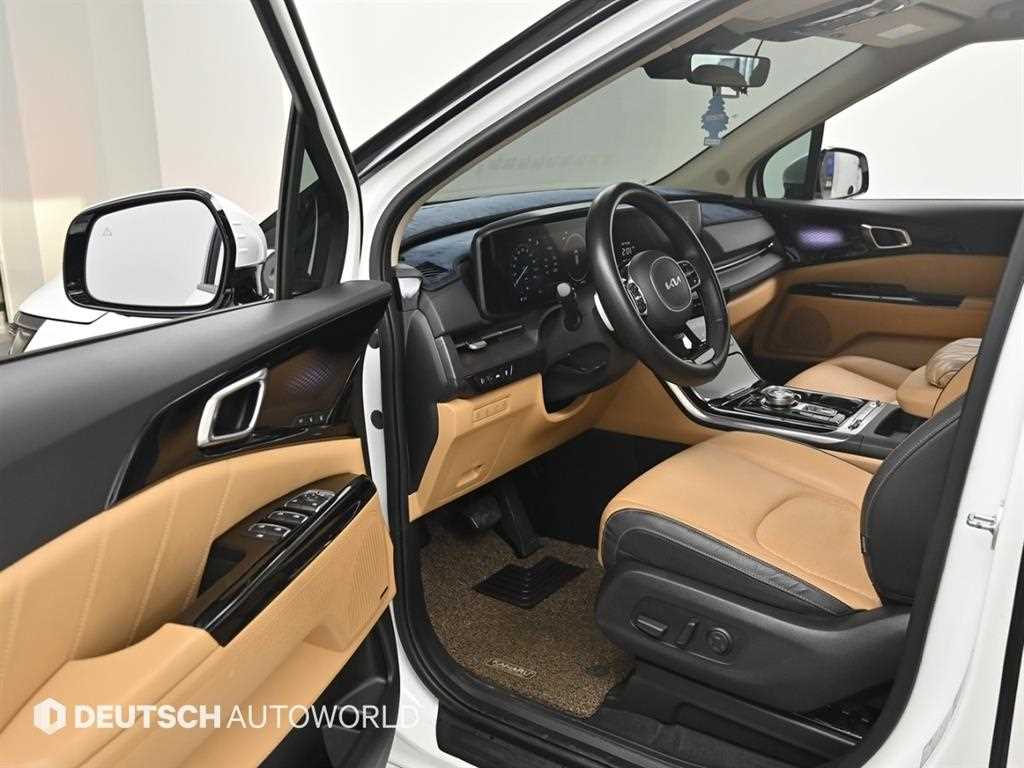 KIA Carnival - Vista 10