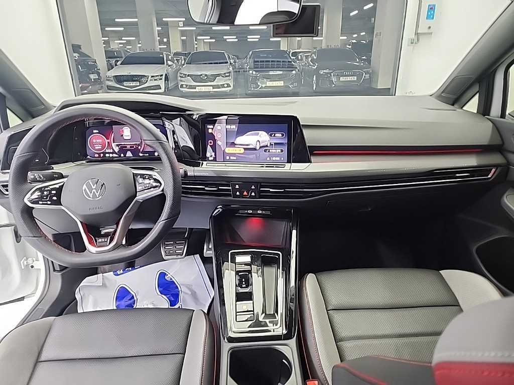 Volkswagen Golf - Vista 7