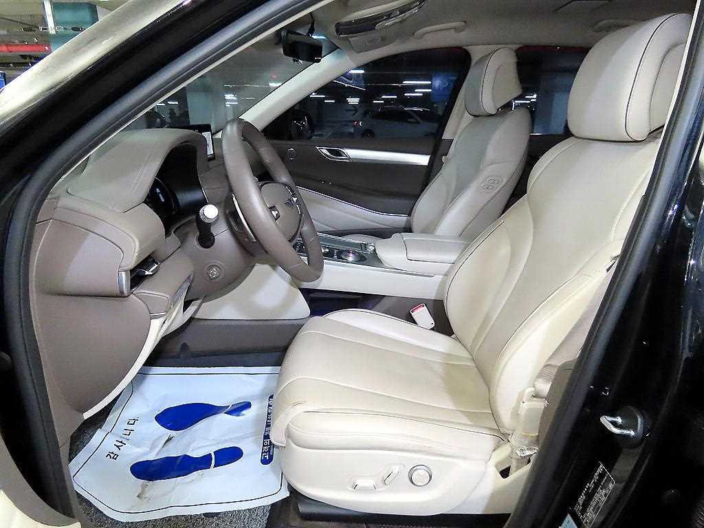 Genesis GV80 - Vista 6