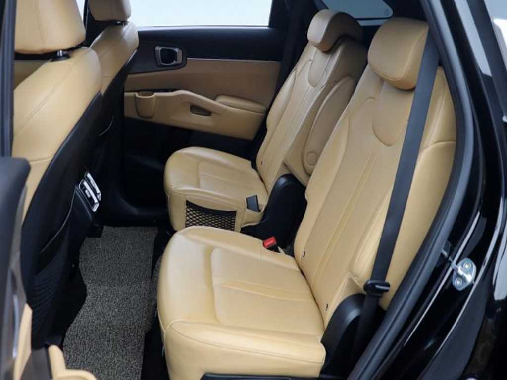 KIA Sorento - Vista 9