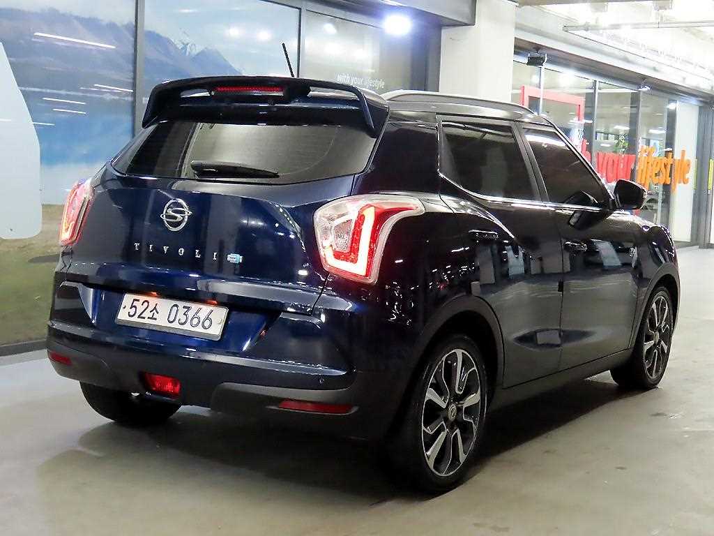 Ssangyong Tivoli - Vista 4