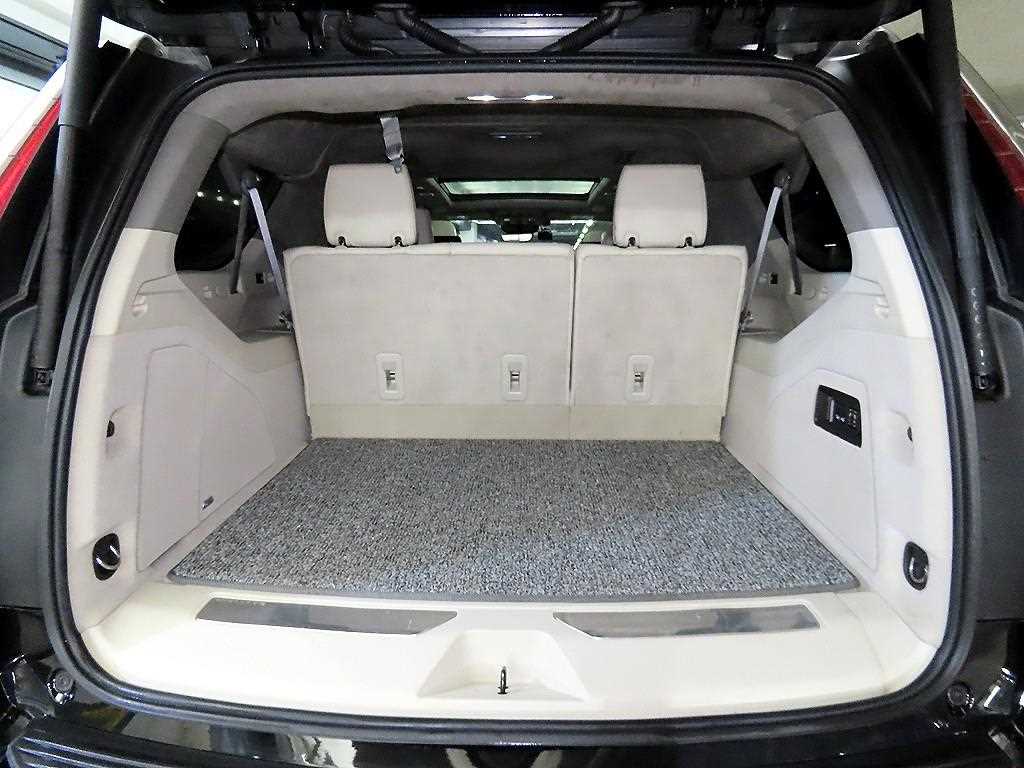 Cadillac Escalade 2022 Negro - Importación desde Corea - HF Imports Iquique - Foto 15