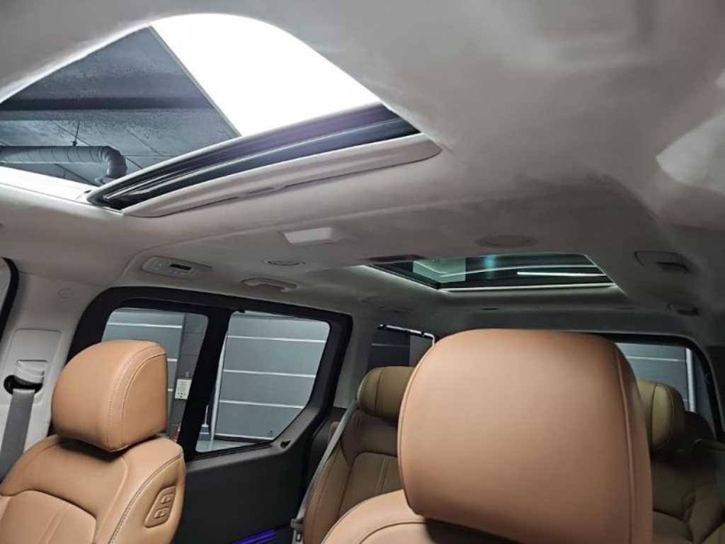 HYUNDAI Staria - Vista 12