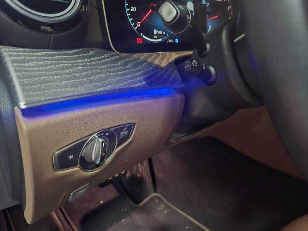 Mercedes Benz E class - Vista 9