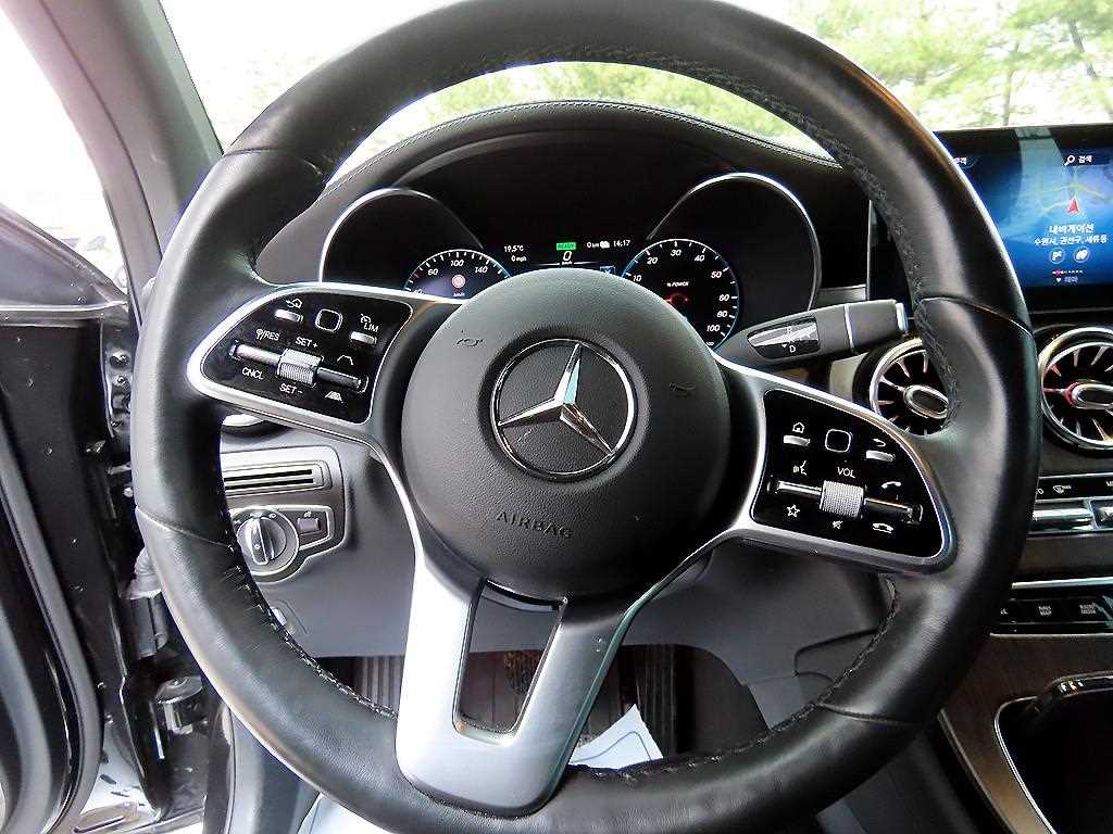 Mercedes Benz GLC Class - Vista 8