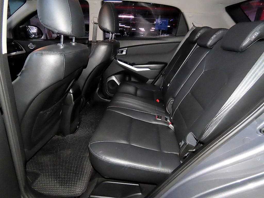 Ssangyong Korando - Vista 7