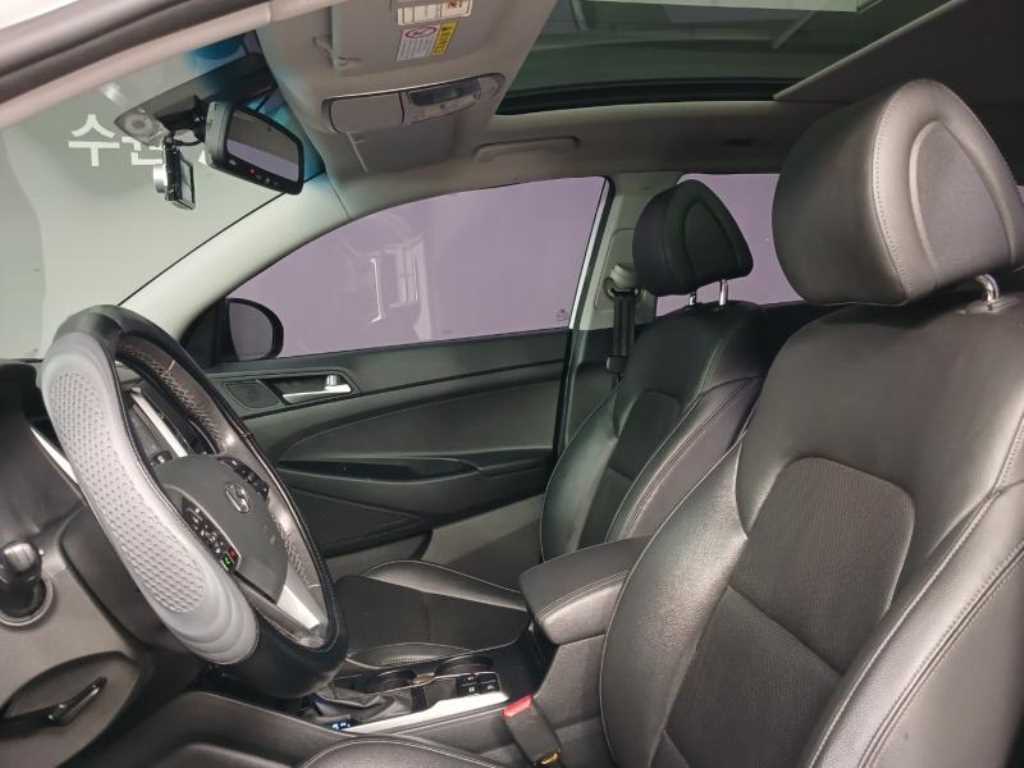 HYUNDAI Tucson - Vista 7