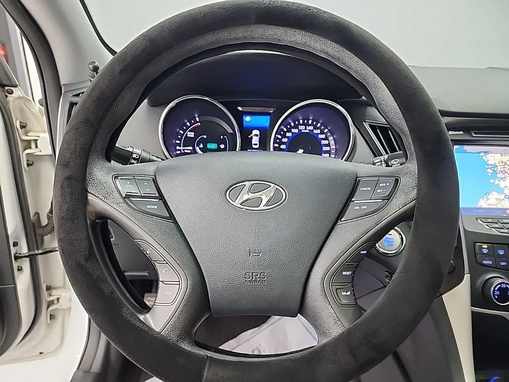 HYUNDAI Sonata - Vista 9