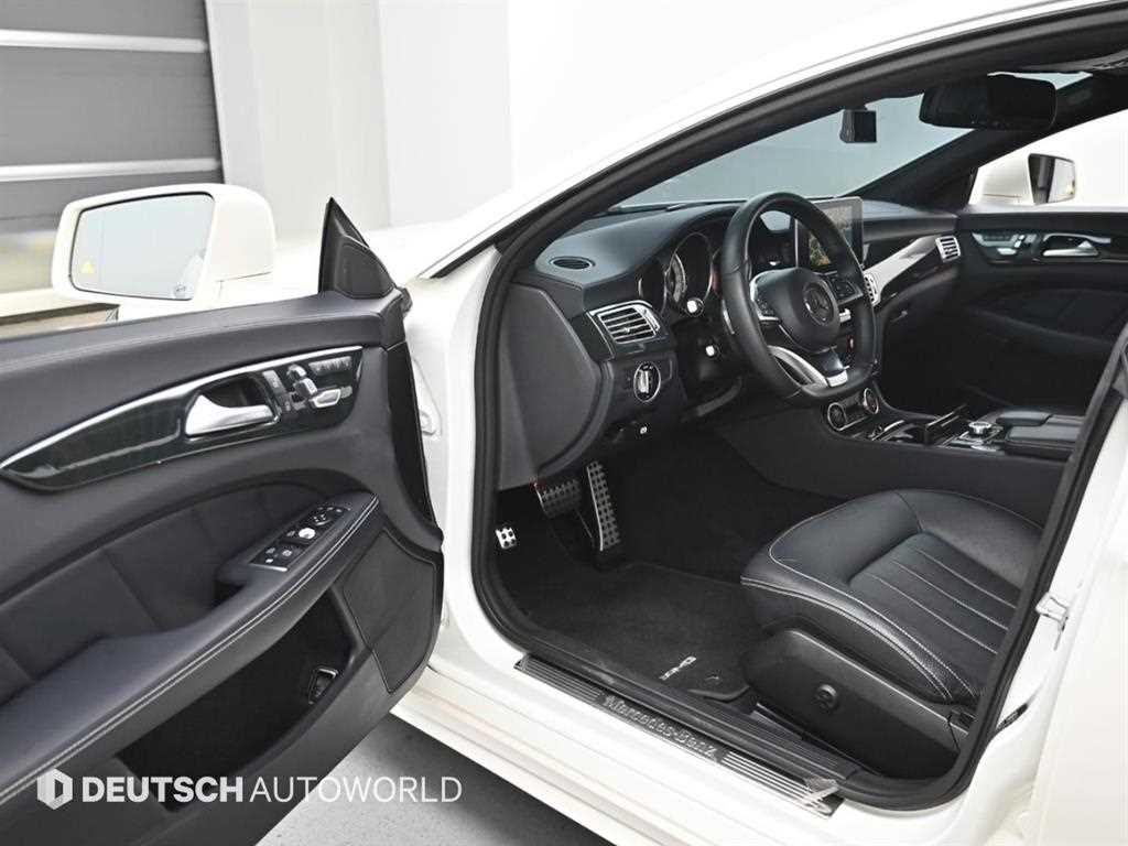Mercedes Benz CLS Class - Vista 11