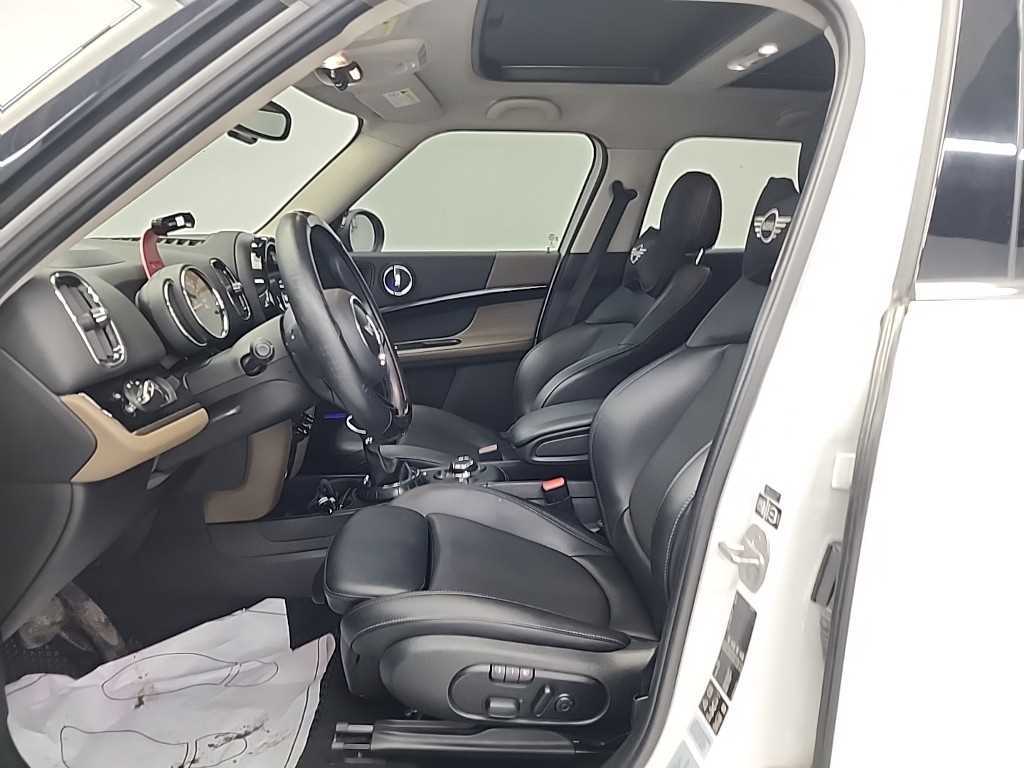 Mini Countryman - Vista 11