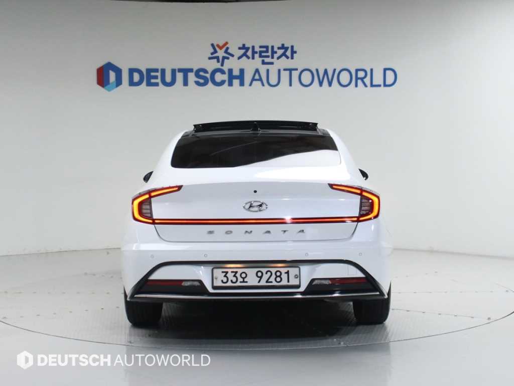 HYUNDAI Sonata - Vista 4