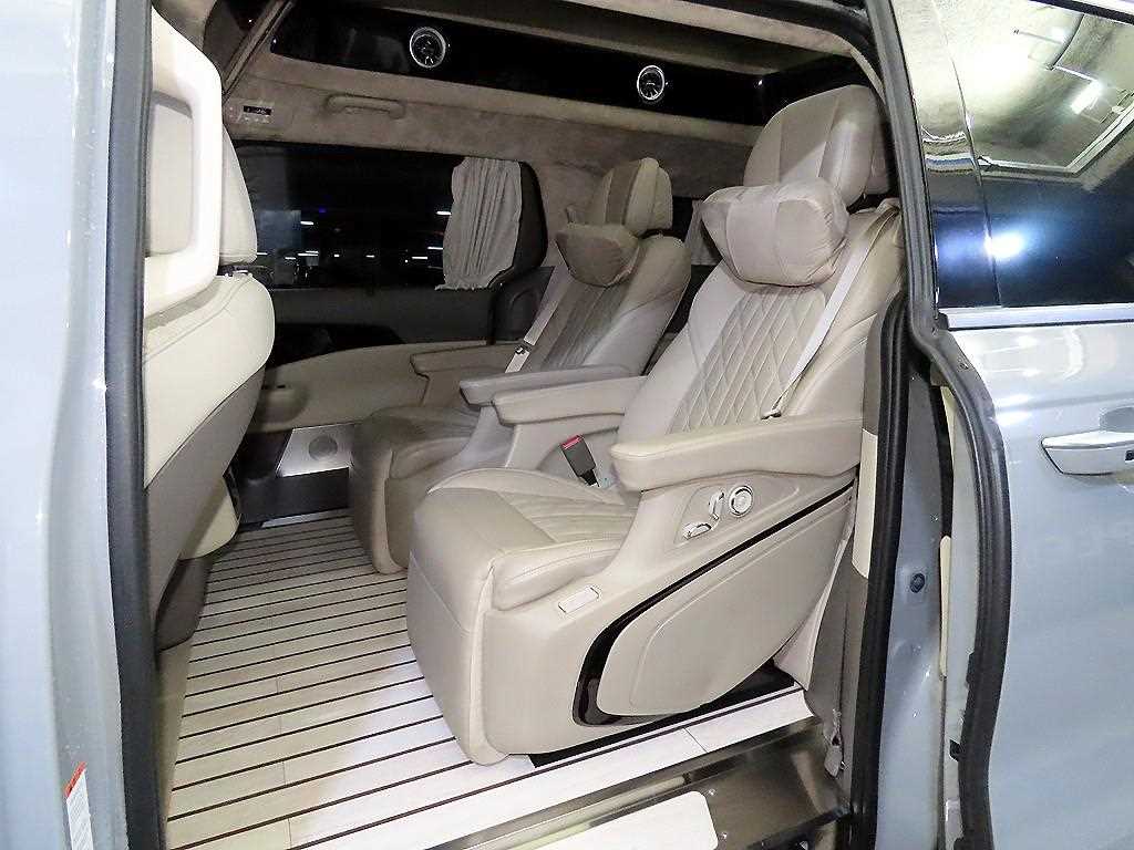 KIA Carnival - Vista 7