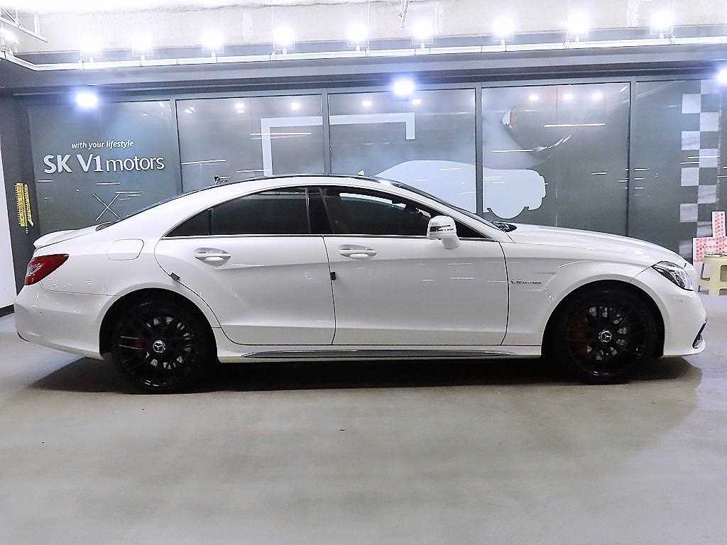 Mercedes Benz CLS Class - Vista 4