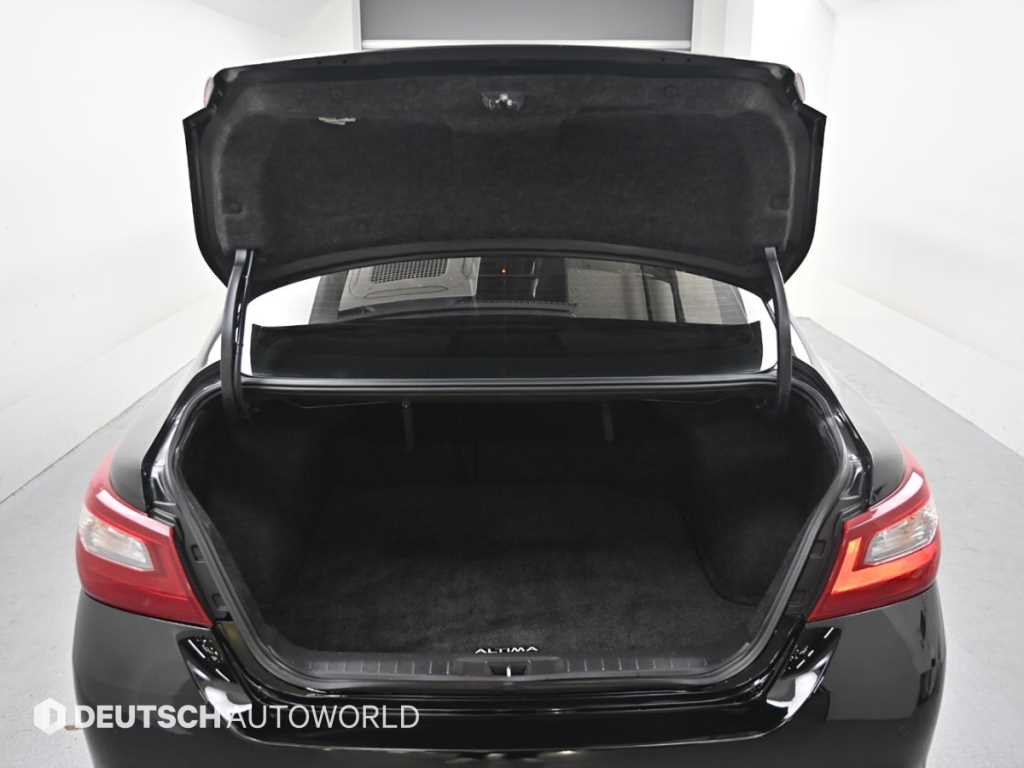 Nissan Altima 2018 Negro - Importación desde Corea - HF Imports Iquique - Foto 19