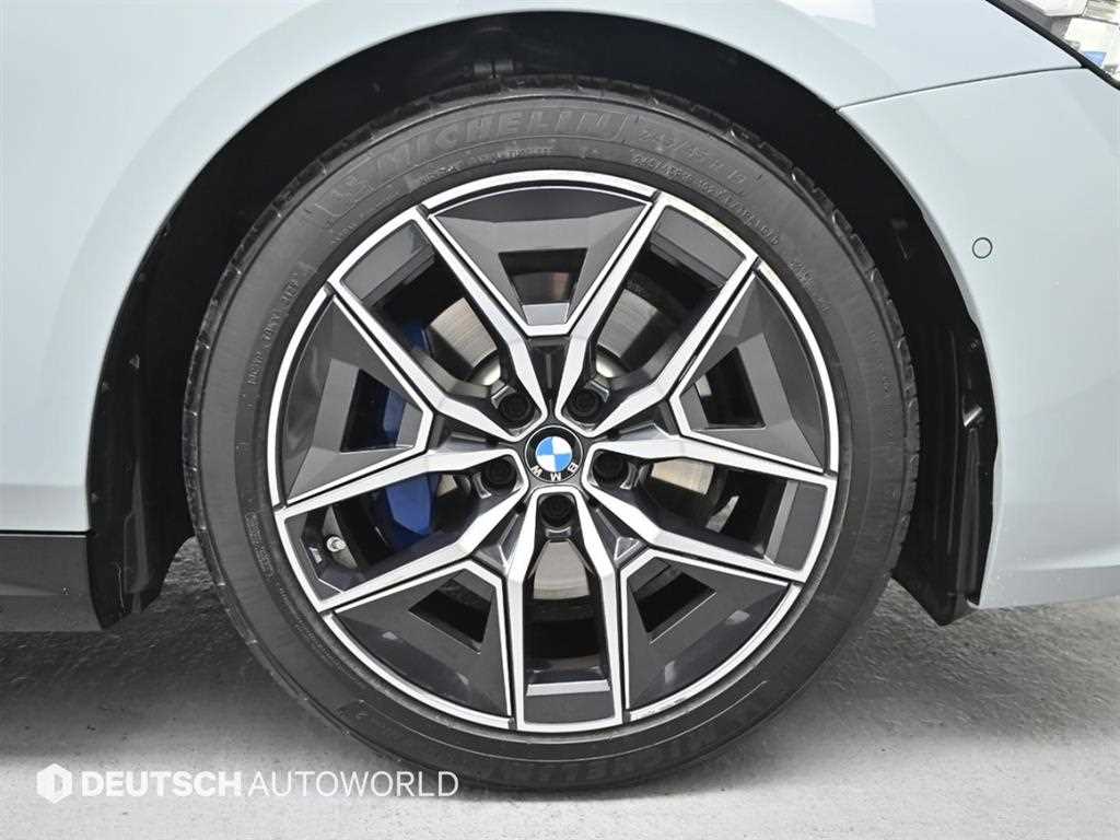 BMW 5 Series - Vista 5