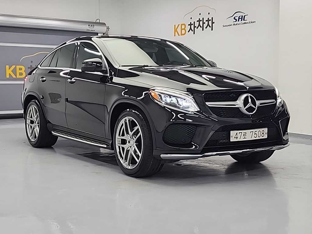 Mercedes Benz GLE Class - Vista 4
