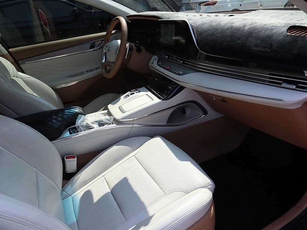 HYUNDAI Grandeur - Vista 12