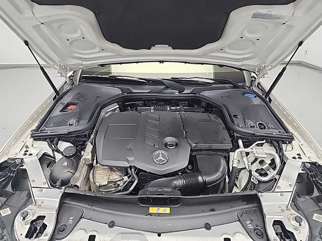 Mercedes Benz E class - Vista 6