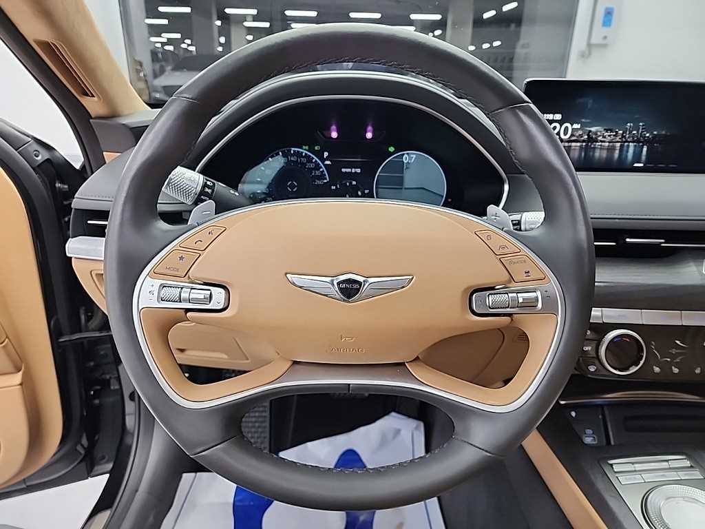 Genesis G80 - Vista 9