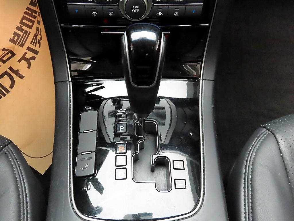 KIA Opirus - Vista 10