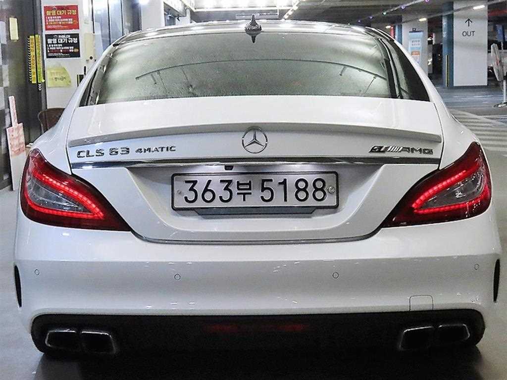 Mercedes Benz CLS Class - Vista 6