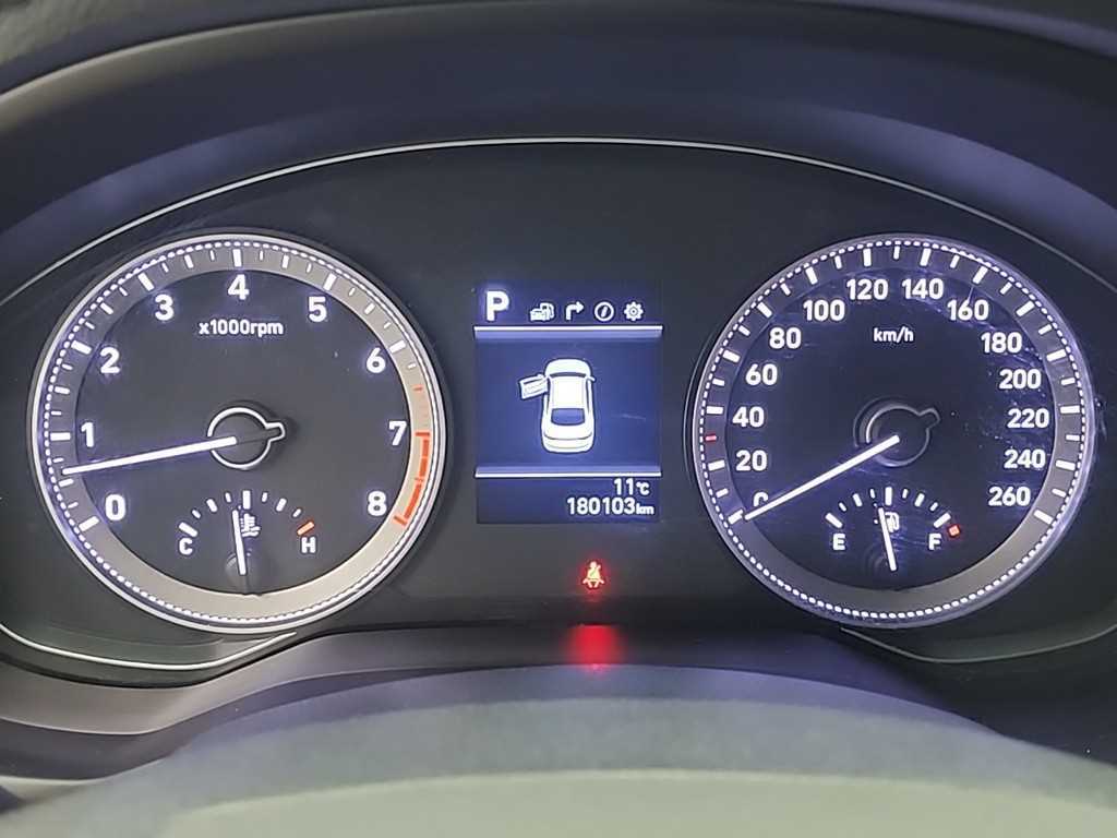 HYUNDAI Grandeur - Vista 6