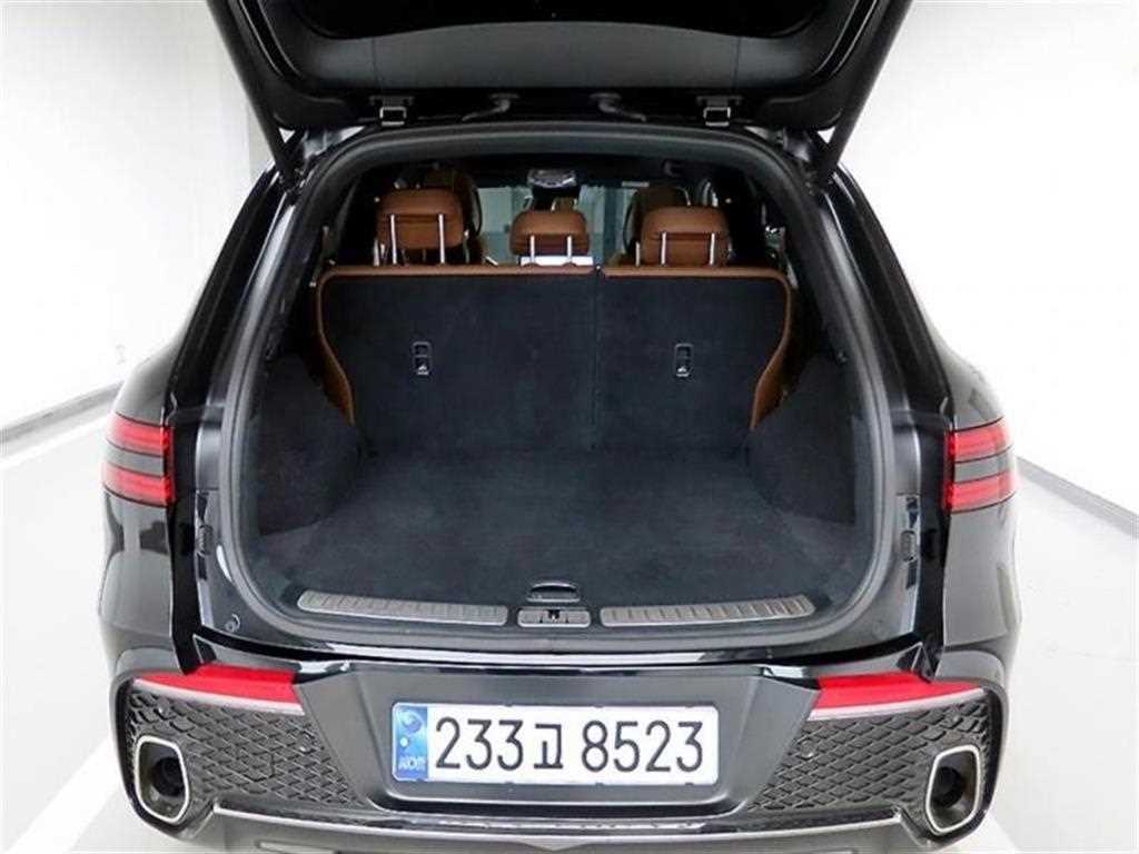 Genesis GV70 - Vista 5