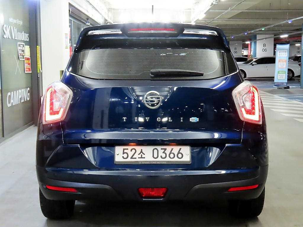 Ssangyong Tivoli - Vista 5