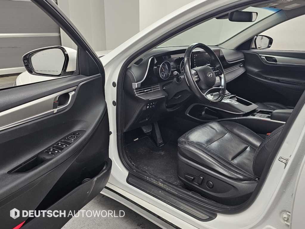 HYUNDAI Grandeur - Vista 11