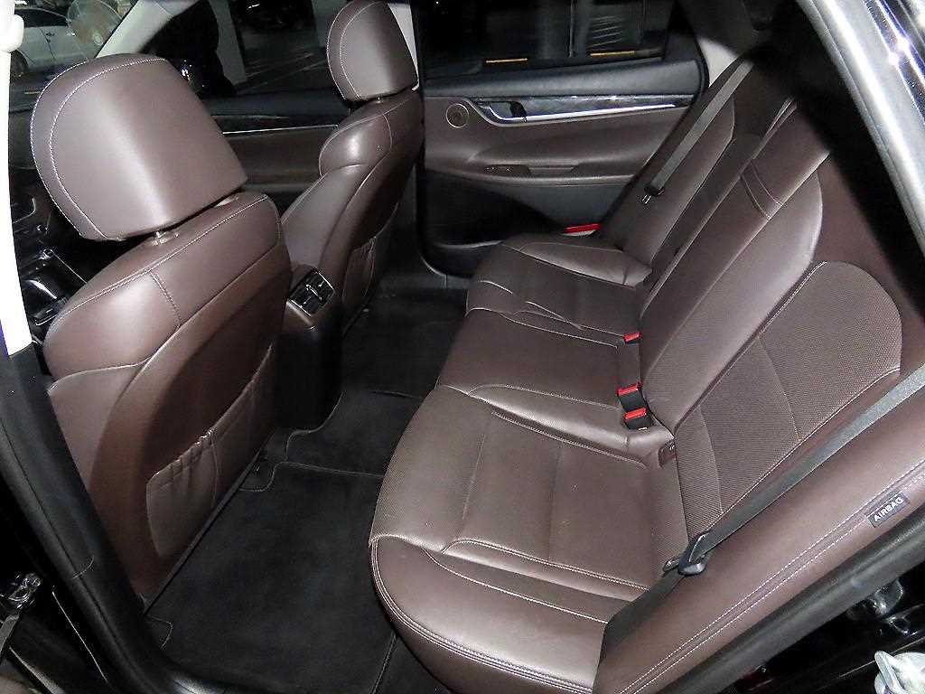 HYUNDAI Grandeur - Vista 7