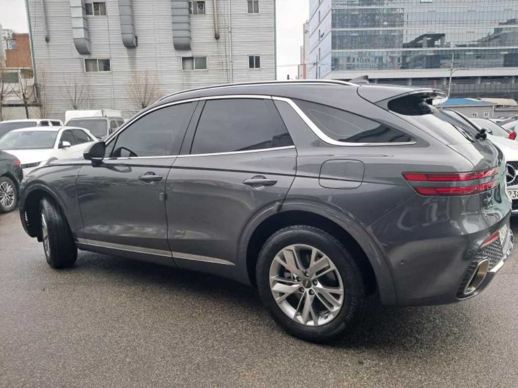 Genesis GV70 - Vista 5