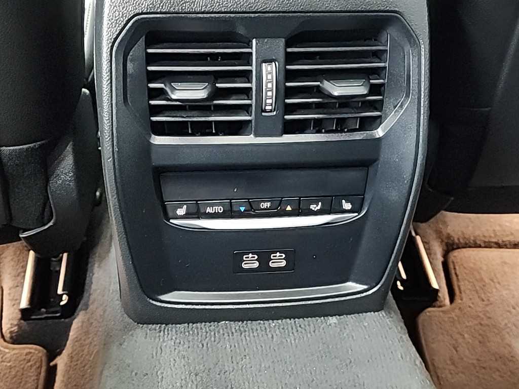 BMW 3 series 2022 Negro - Importación desde Corea - HF Imports Iquique - Foto 13