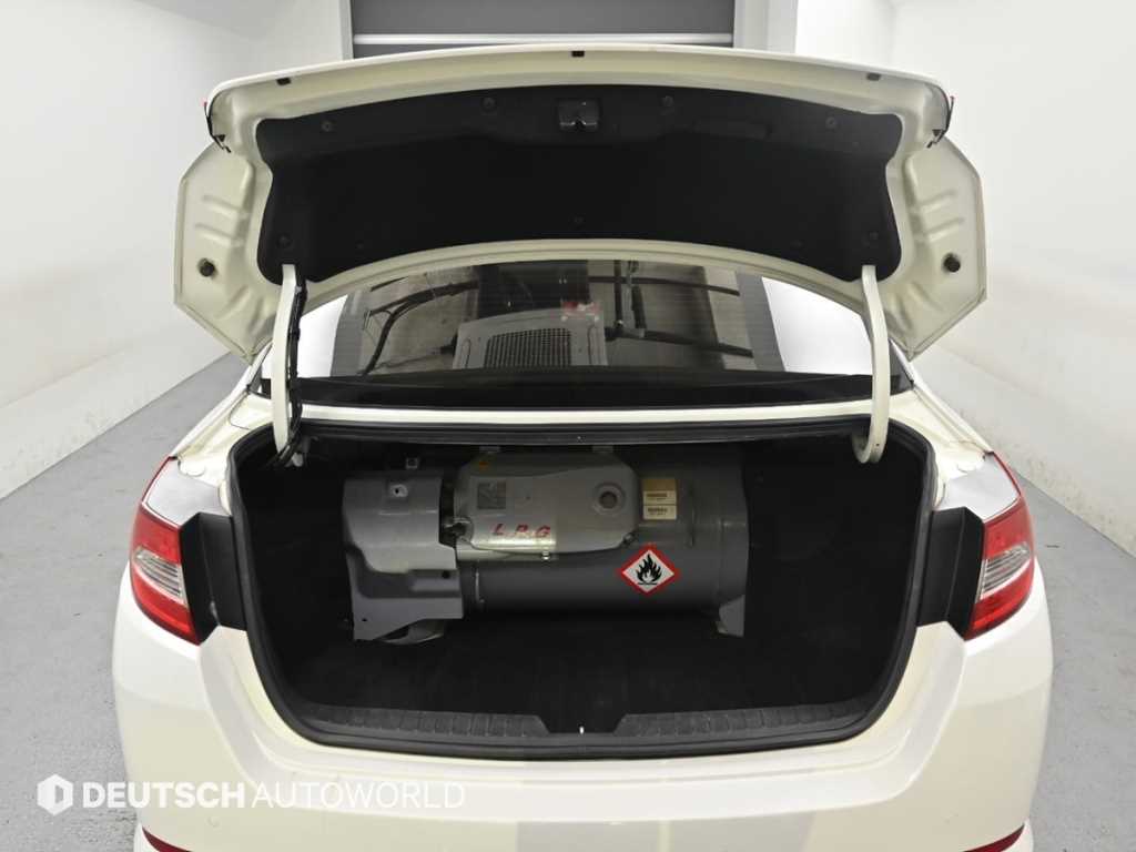 KIA K5 2013 Blanco - Importación desde Corea - HF Imports Iquique - Foto 19