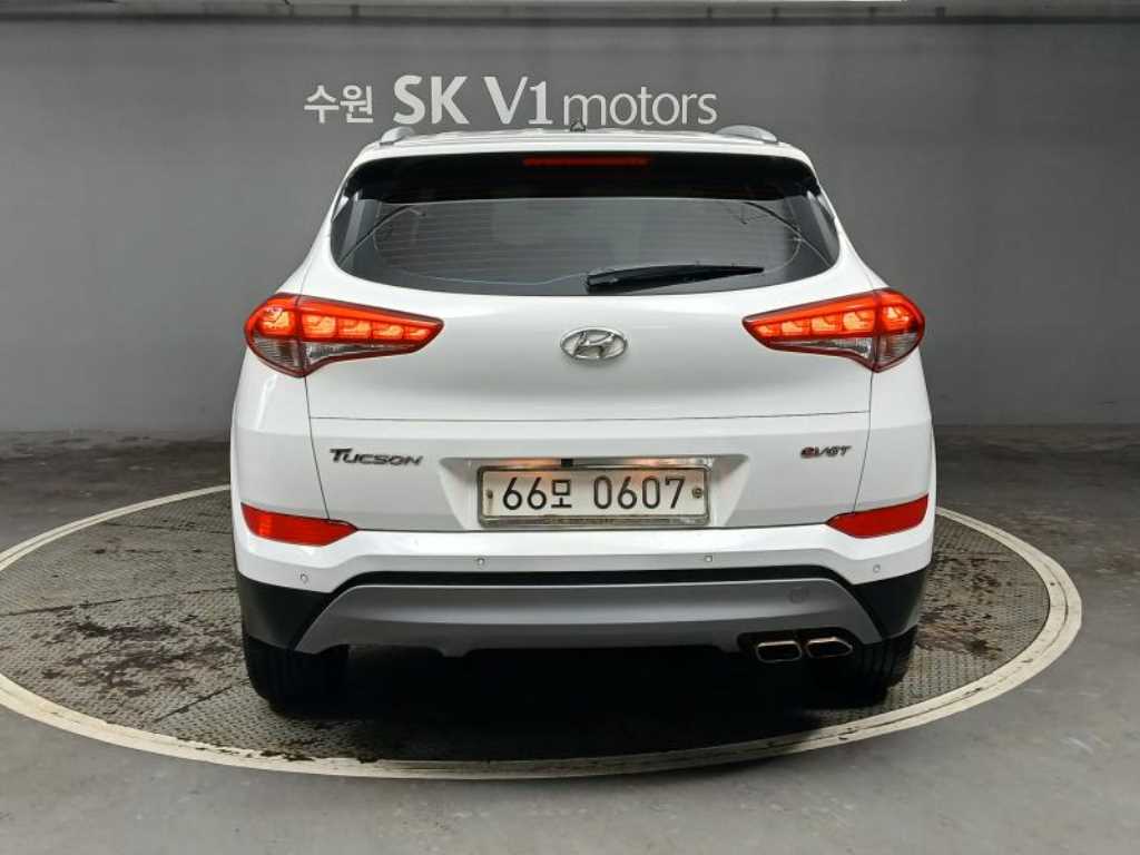 HYUNDAI Tucson - Vista 5