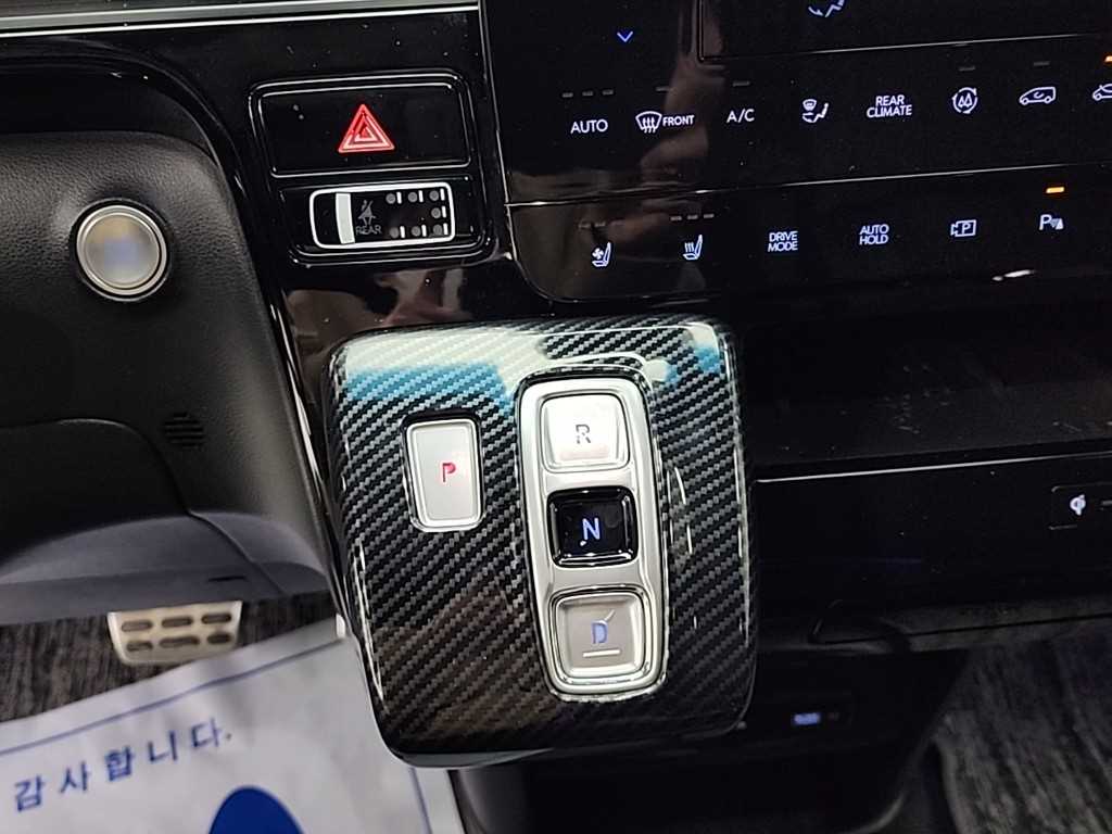 HYUNDAI Staria - Vista 8