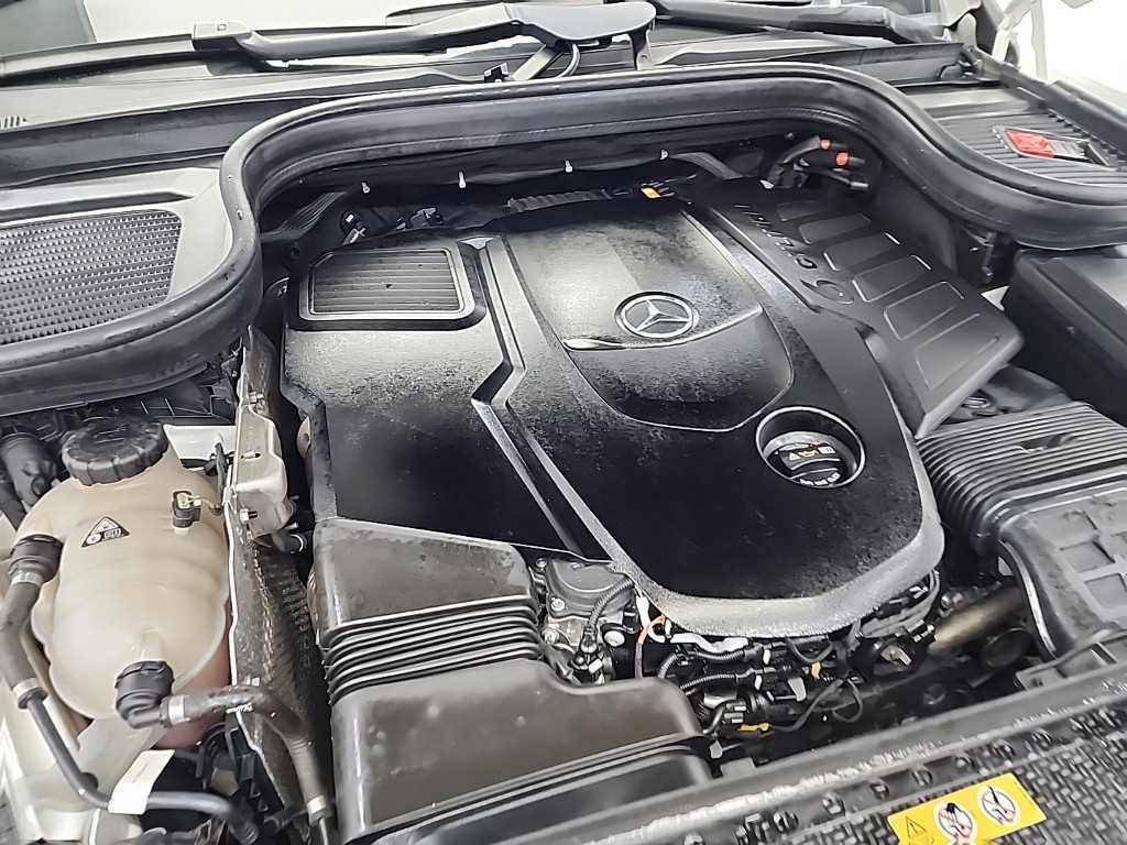 Mercedes Benz GLS Class - Vista 5