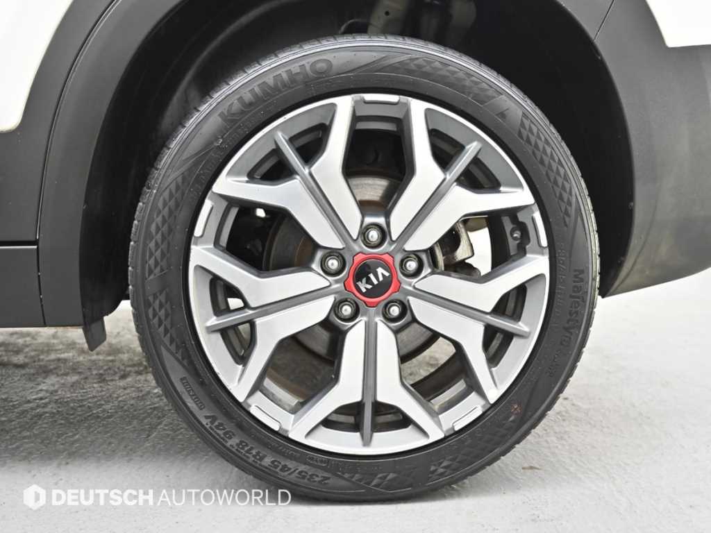 KIA Seltos - Vista 5